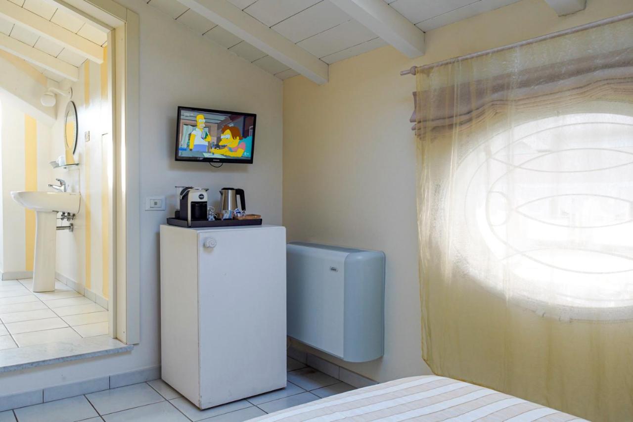 Villa Amelia Rooms 마리아나디피에트라산타 외부 사진