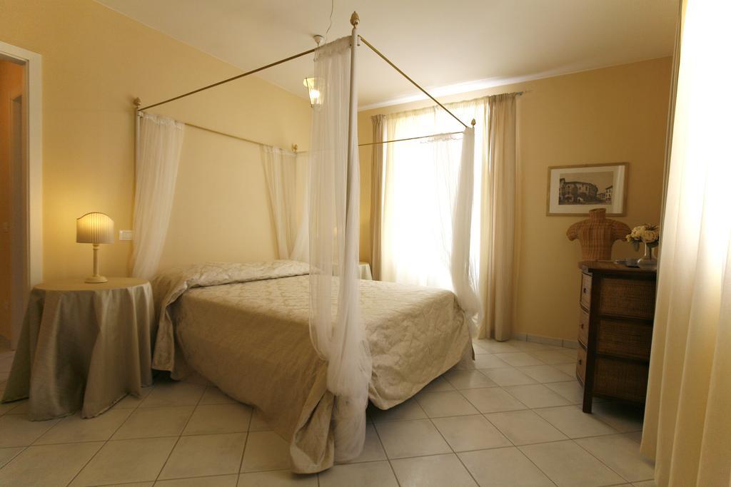 Villa Amelia Rooms 마리아나디피에트라산타 외부 사진